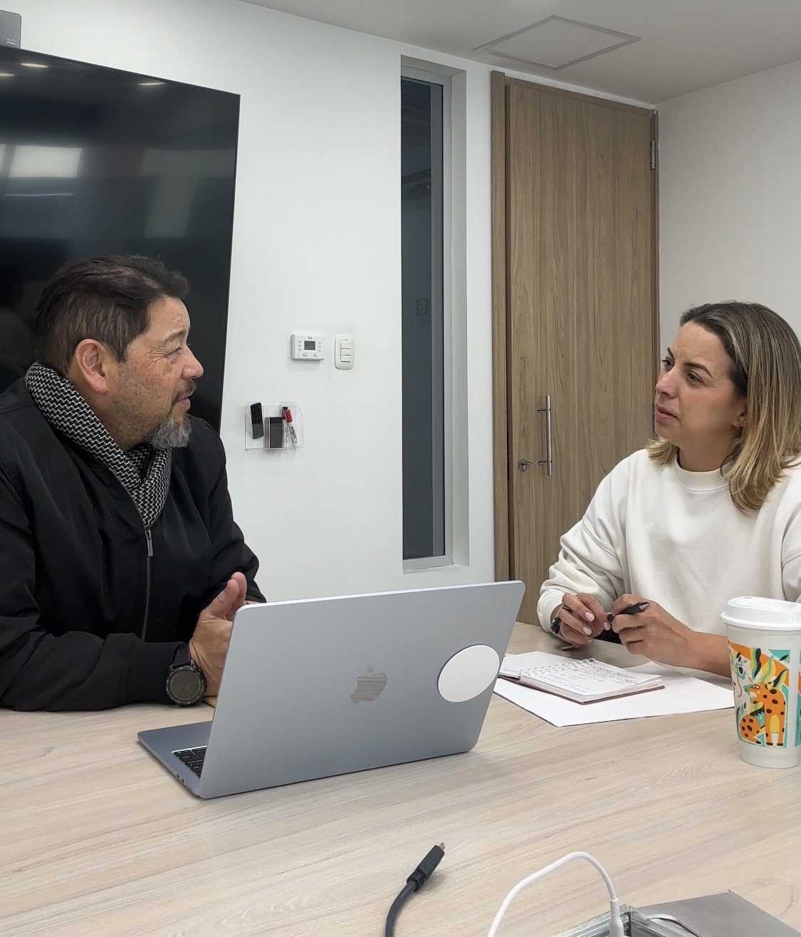 Daniel en una sesión de mentoría 1:1